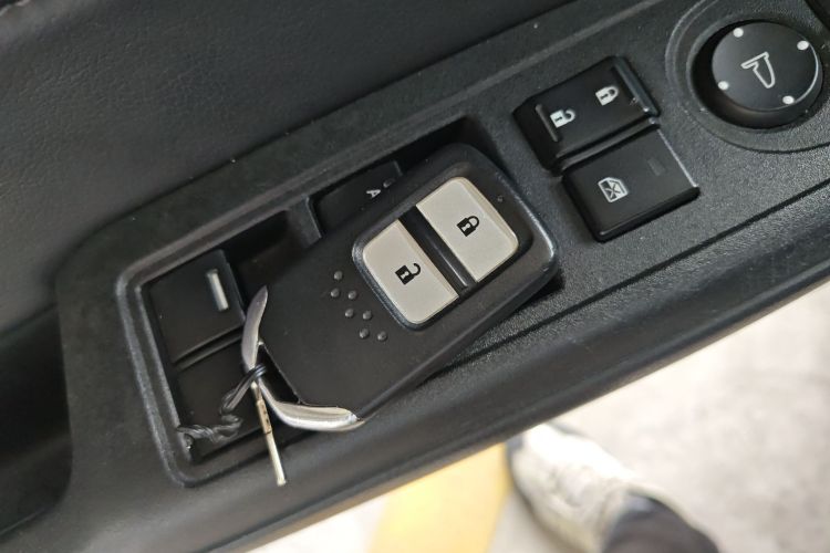 本田 杰德 2016款 1.8L 自动舒适精英版 5座中控内饰7001