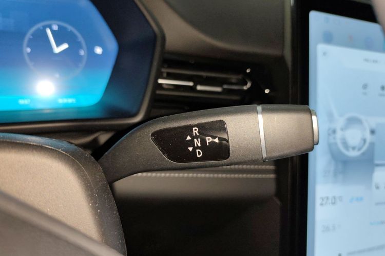 小鹏G3 2022款 G3i 460N中控内饰18