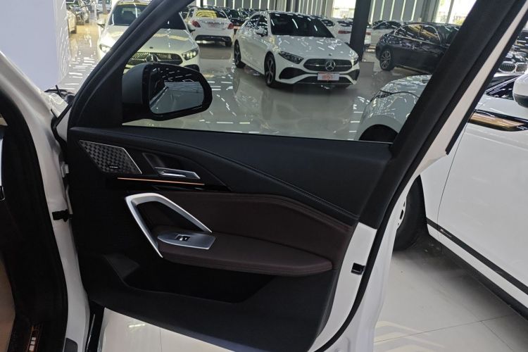 宝马X1 2023款 sDrive25Li X设计套装中控内饰42