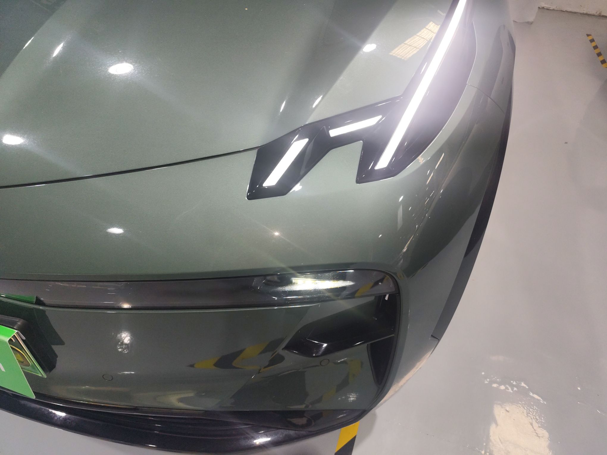 极氪X 2023款 后驱ME版 5座