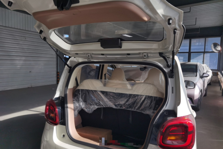 五菱汽车 宏光MINIEV 2025款 四门版 进阶款机舱底盘23