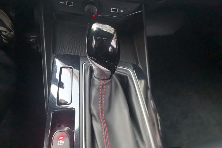 名爵 MG5 2021款 180DVVT CVT青春豪华版中控内饰18