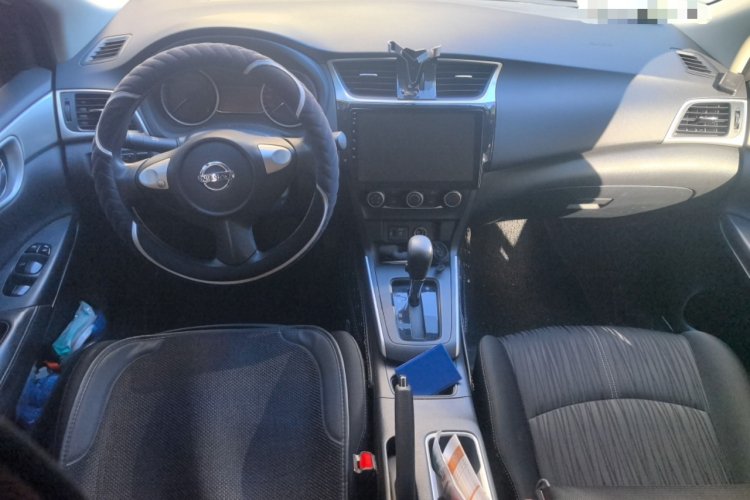 日产 轩逸 2021款 经典 1.6XE CVT舒适版中控内饰7002