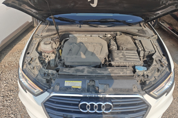 奥迪A3(进口) 2017款 Cabriolet 40 TFSI机舱底盘24