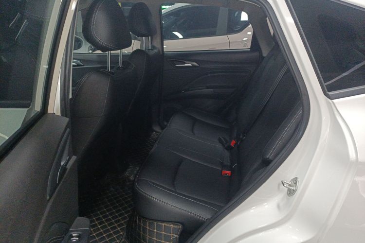 哪吒汽车 哪吒V 2022款 Pro 长续航智享版中控内饰7004