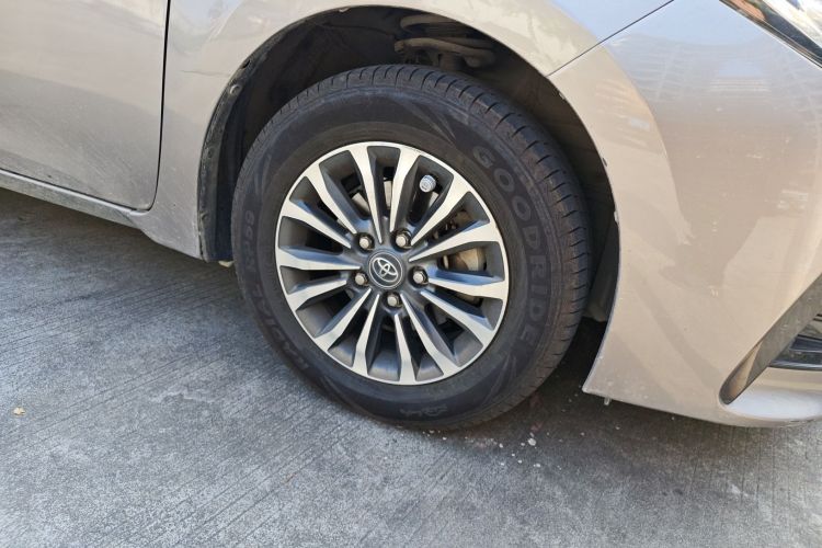 丰田 卡罗拉 2018款 1.2T S-CVT GL智享版车身外观10