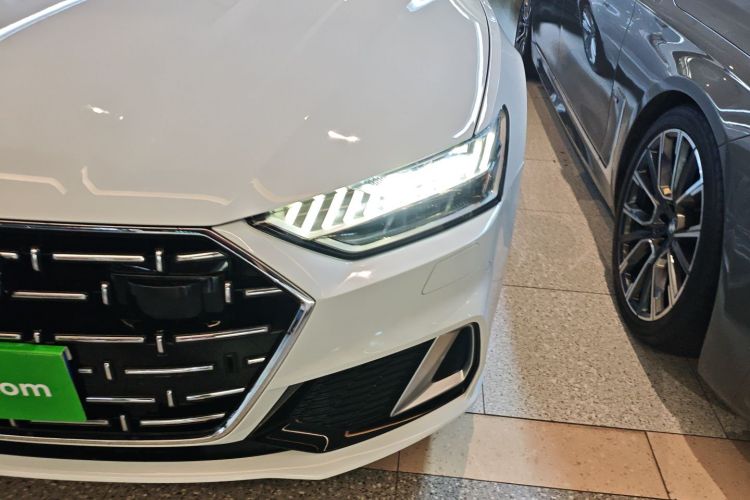 奥迪A7L 2022款 55 TFSI quattro S-line 志远型流晶套装局部细节36