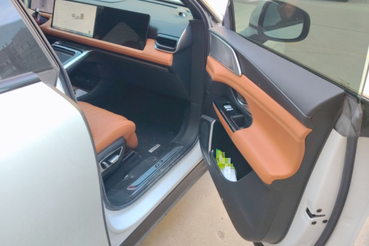 小鹏G9 2022款 650 性能版Pro局部细节9005