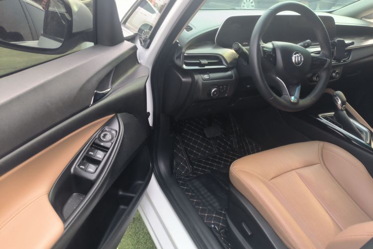 别克GL6 2021款 323T 轻混动互联豪华型中控内饰20