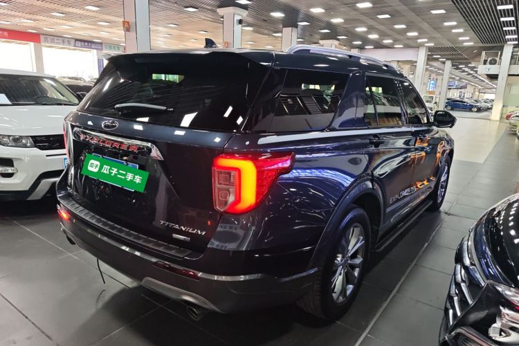 福特 探险者 2020款 EcoBoost 285 四驱风尚版 7座车身外观7
