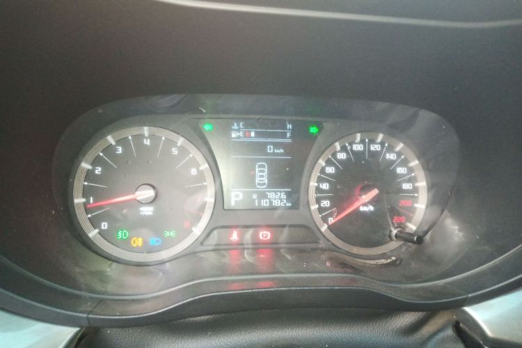 广汽传祺 传祺GA6 2016款 235T DCT精英版中控内饰14