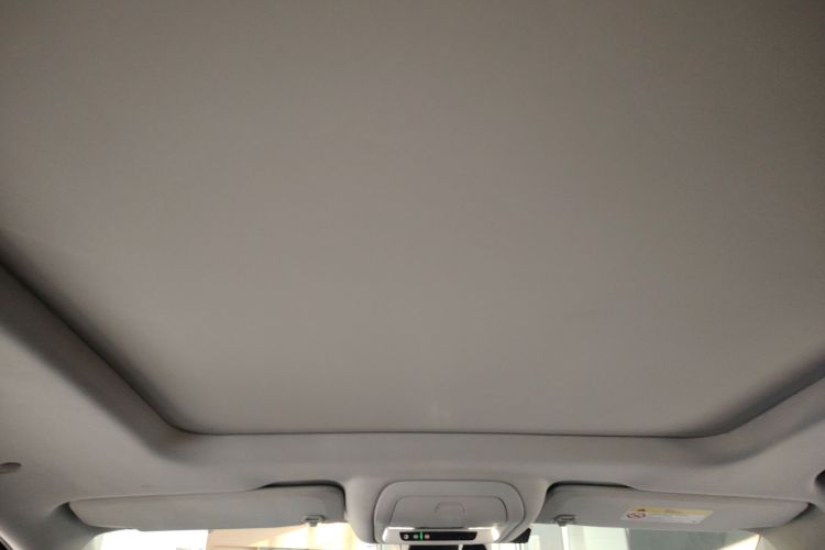 别克 昂科旗 2022款 652T 两驱尊贵型 7座中控内饰22