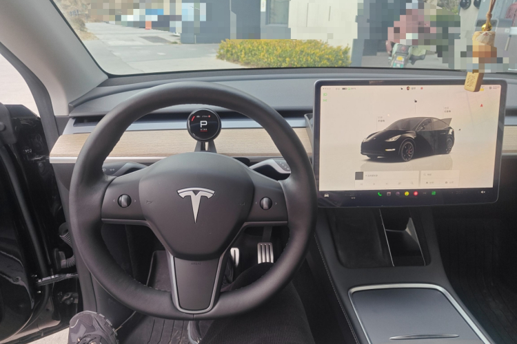 特斯拉 Model Y 2022款 Performance高性能全轮驱动版中控内饰14