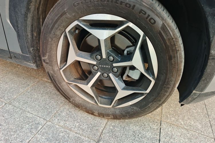 极氪X 2025款 五座后驱版车身外观10