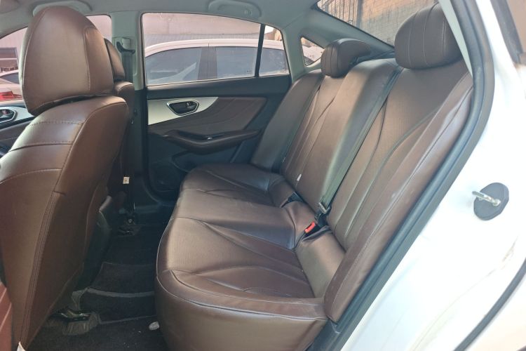 东南A5翼舞 2019款 1.5L 手动翼豪版 国VI中控内饰21