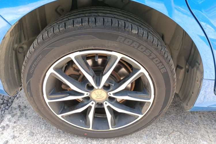 比亚迪 宋MAX 2017款 1.5T 自动智联精英型 7座车身外观56