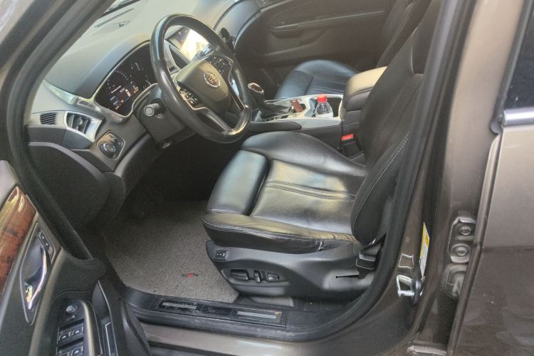 凯迪拉克SRX 2013款 3.0L 旗舰型局部细节19