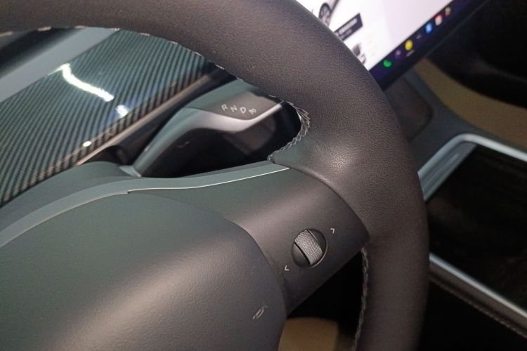 特斯拉 Model Y 2021款 标准续航后驱版局部细节18