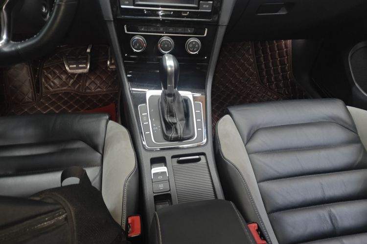 大众 高尔夫 2016款 1.4TSI 自动R-Line中控内饰18