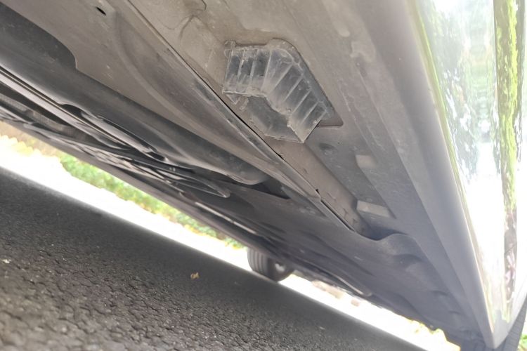 宝马5系 2014款 525Li 豪华设计套装局部细节9002