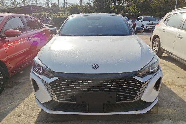 东风风神 奕炫MAX 2024款 1.5T 尊贵版车身外观2