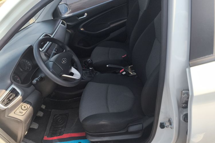 现代 瑞纳 2017款 1.4L 手动焕新版 国VI中控内饰19