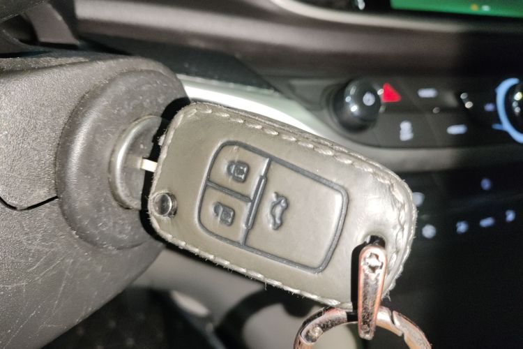 别克 英朗 2019款 15T 双离合互联精英型 国VI中控内饰11