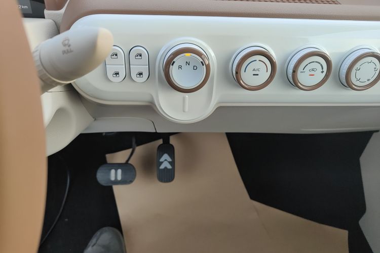 奔腾小马 2026款 222km 萌趣马 Plus中控内饰18