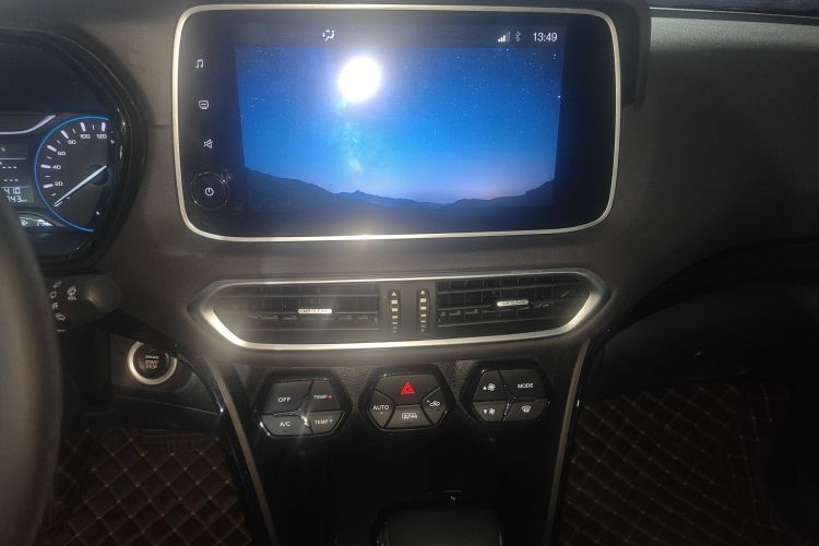 广汽传祺 传祺GS4 2018款 235T 自动两驱豪华智联百万纪念版中控内饰16