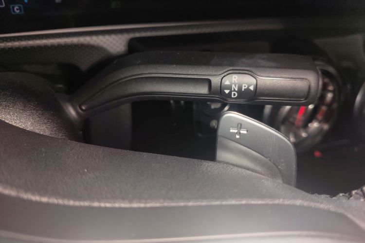 奔驰A级 2020款 改款 A 200 L 运动轿车时尚型中控内饰18