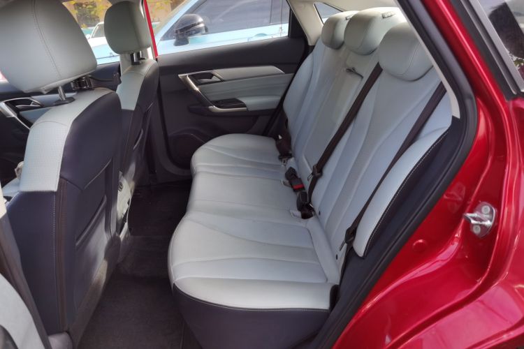 北京汽车 北京EU5 2018款 R550 智潮版中控内饰21