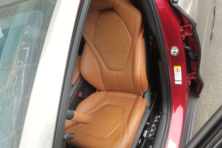 比亚迪 汉 2022款 DM-i 121KM 尊享型局部细节19