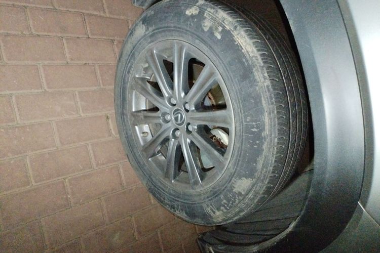 雷克萨斯NX 2020款 300h 前驱 锋尚版 国VI车身外观10