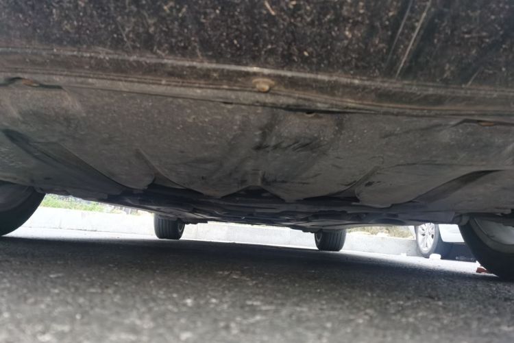 奥迪A6L 2011款 2.8 FSI 豪华型局部细节9008