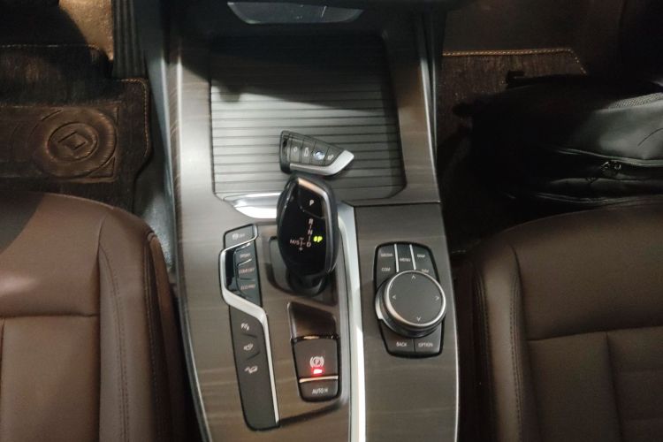 宝马X3 2020款 xDrive25i M运动套装中控内饰18