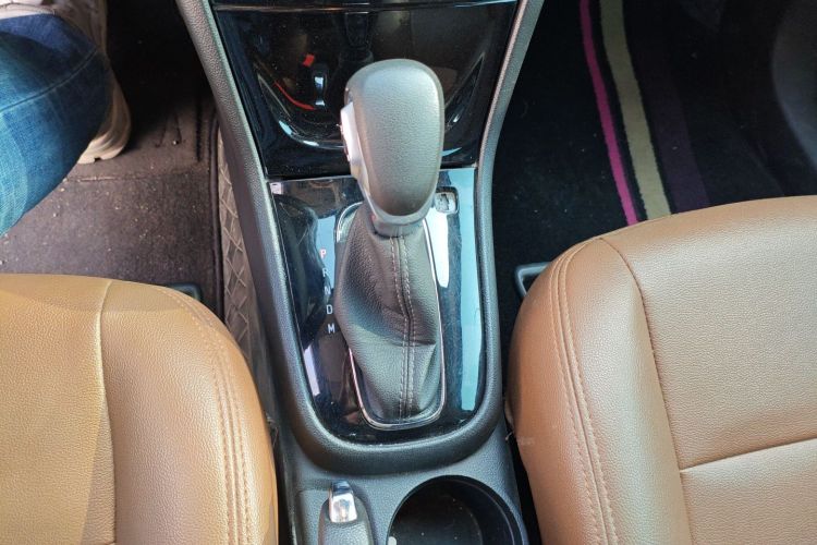 别克 昂科拉 2018款 18T 自动两驱都市领先型中控内饰18