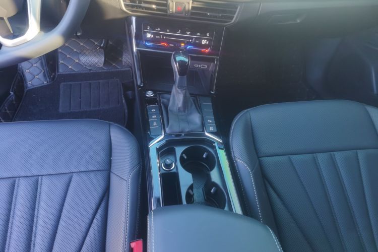 大众 帕萨特 2025款 出众款 380TSI 龙耀版局部细节18