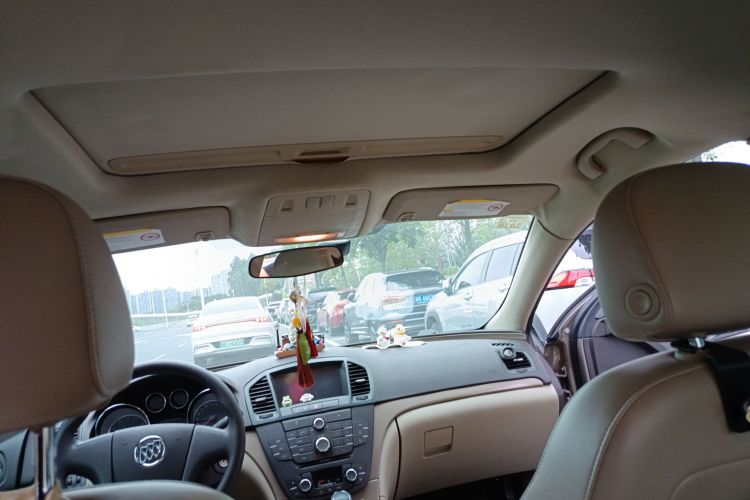 别克 君威 2012款 2.0L 舒适版局部细节22