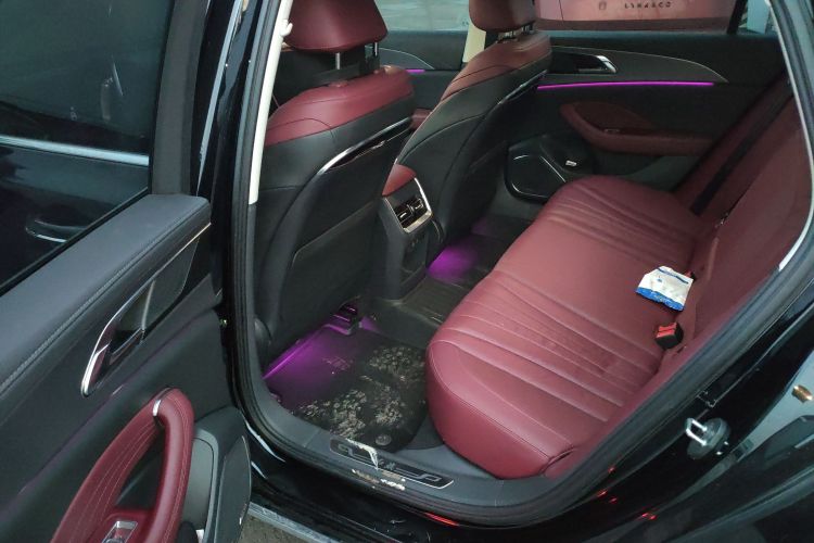 红旗H5 2024款 2.0T 自动智联旗畅版中控内饰21