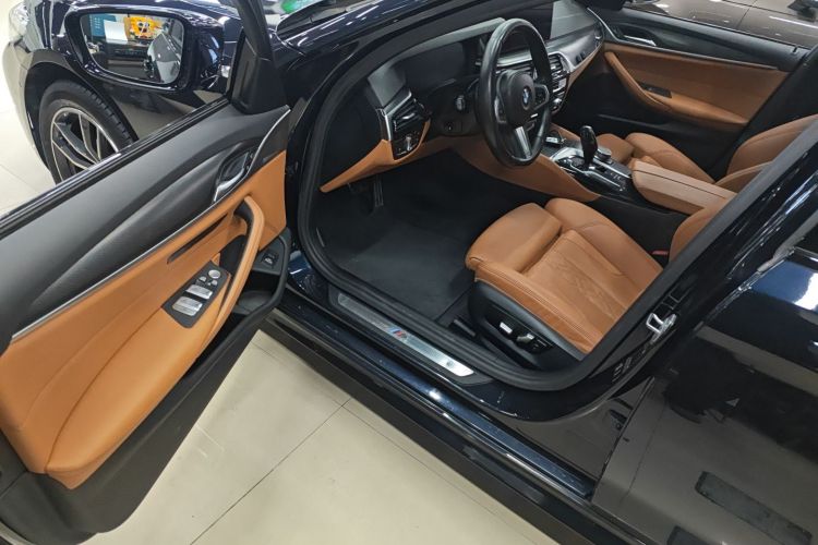 宝马5系(进口) 2021款 525i M运动套装中控内饰7003