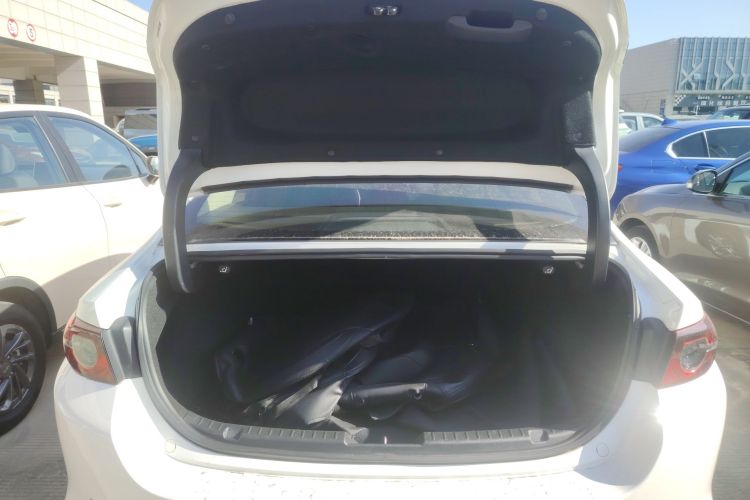 马自达3 昂克赛拉 2020款 1.5L 自动质悦天窗版机舱底盘23