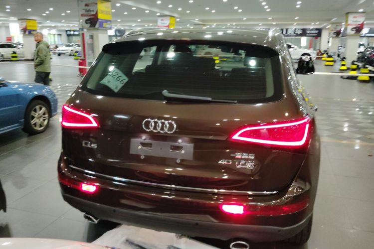 奥迪Q5 2016款 40 TFSI 技术型车身外观6004