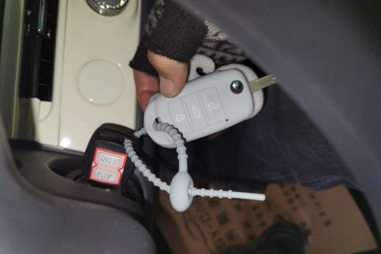 长安启源 长安Lumin 2023款 205km 香沁款中控内饰11