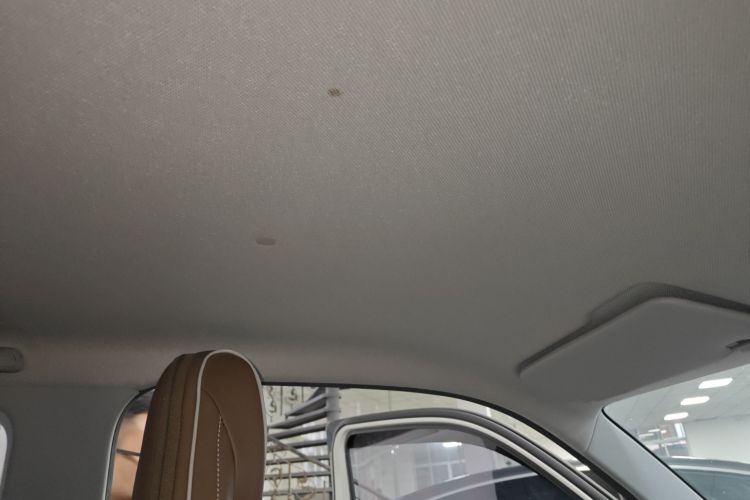 五菱汽车 宏光MINIEV 2022款 GAMEBOY 200km 玩咖款 磷酸铁锂中控内饰22