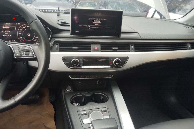 奥迪A4L 2019款 40 TFSI 时尚型 国VI局部细节16