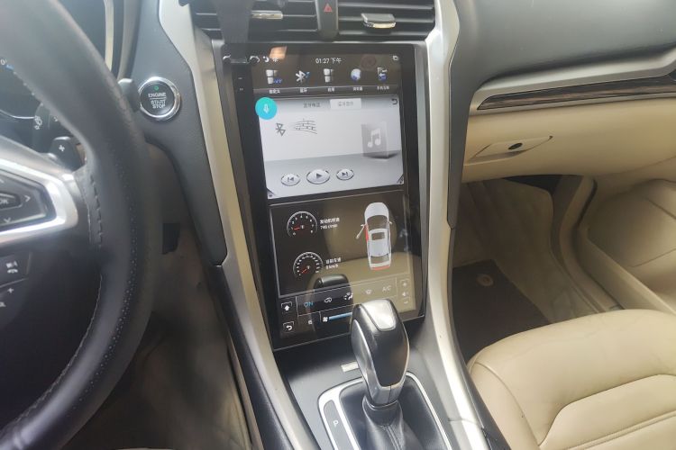 福特 蒙迪欧 2013款 2.0L GTDi240至尊型中控内饰16