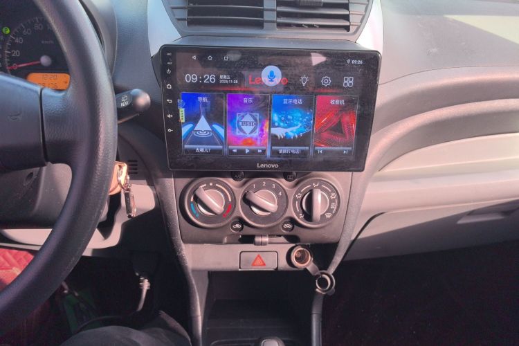 铃木 奥拓 2013款 1.0L 自动豪华型中控内饰16