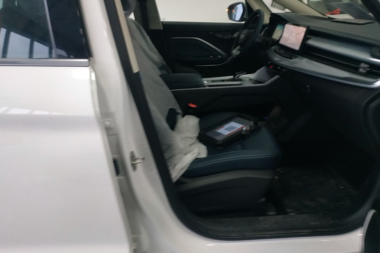 吉利汽车 2023款 嘉际L 1.5TD  DCT舒适型局部细节41