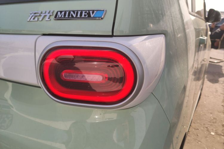 五菱汽车 宏光MINIEV 2024款 第三代 215km 青春版车身外观9