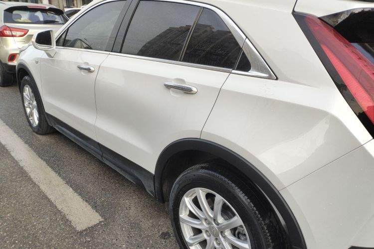 凯迪拉克XT4 2020款 改款 28T 两驱技术型车身外观4